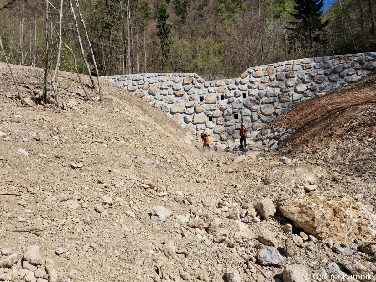 Sanacijska obnova vodotokov in hudournikov po poplavah (8)